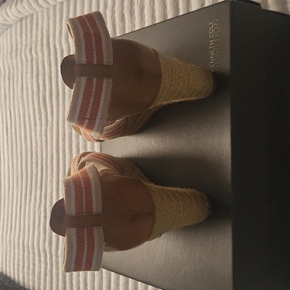Kenneth Cole Reaction Slip on wedge heel Sandal Size 8 New With Box - Picture 6 of 9
